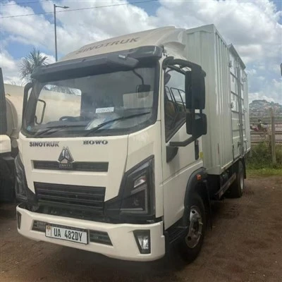 Truk Kargo HOWO 4x2